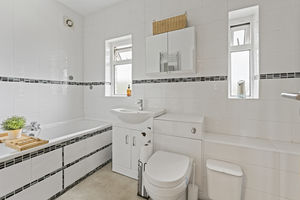 Photo 16- click for photo gallery